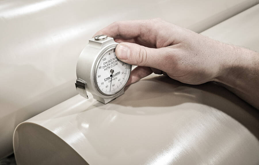How to measure rubber and polyurethane roller hardness (Shore A scale